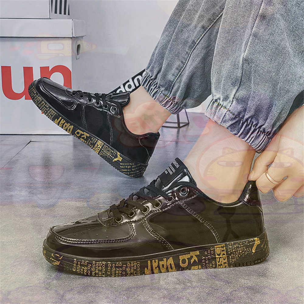 Round Foot Size 45 Sneakers Wh - đánh giá và giá Classic Tech Office Number